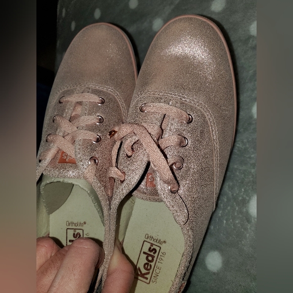 Keds - Brand New never worn size 8.5 - Picture 15 of 17